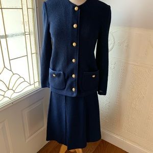 Castle berry Ladies knit skirt suit Sz 10 EUC XZ